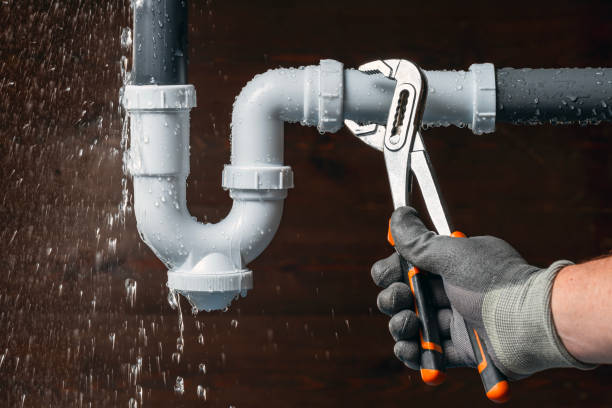 Professional Emergency Plumber technician working in Cross Junction, VA